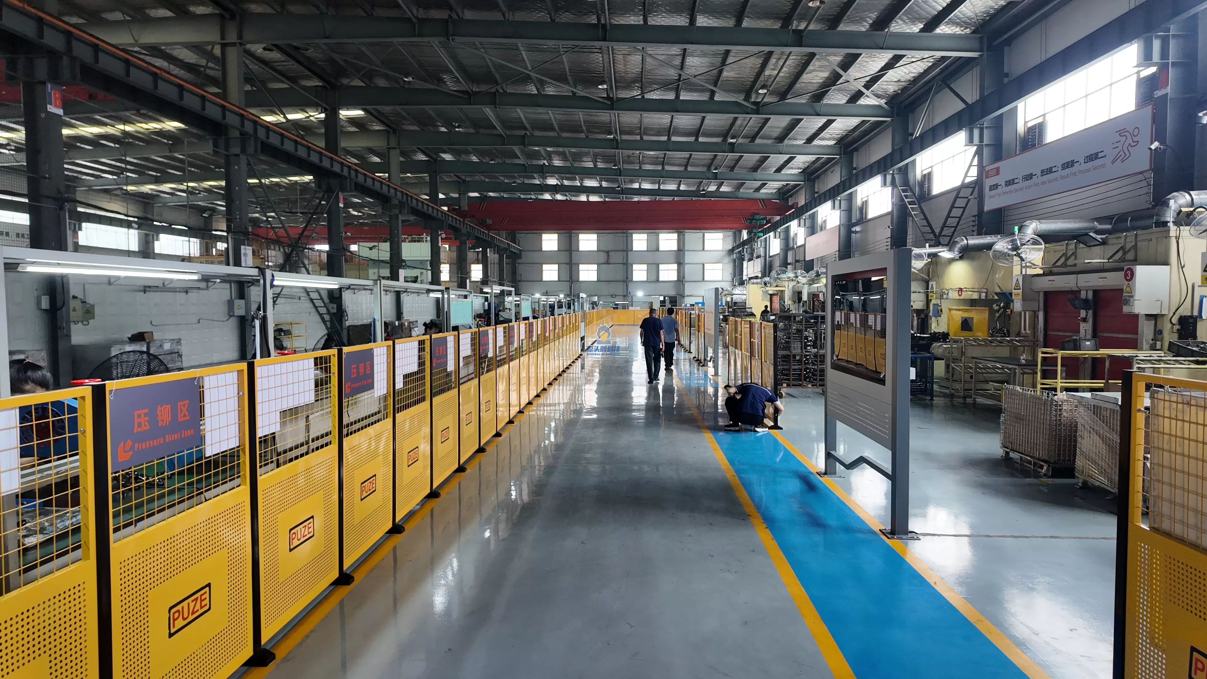 Một c&ocirc;ng ty m&aacute;y m&oacute;c ch&iacute;nh x&aacute;c ở V&ocirc; T&iacute;ch